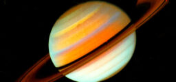 Saturne image de Voyager _ NASA